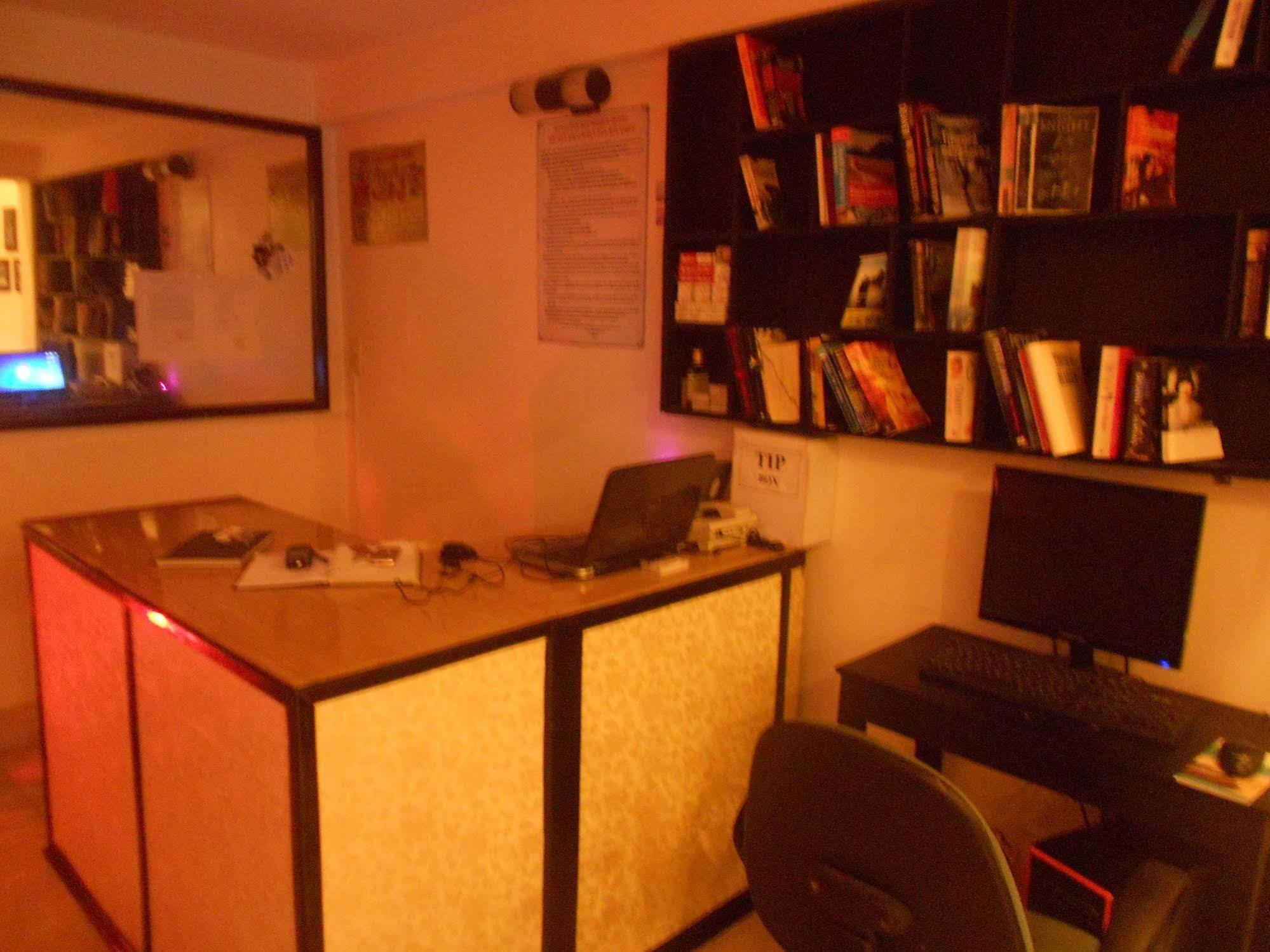 Hue Boutique Homestay Extérieur photo